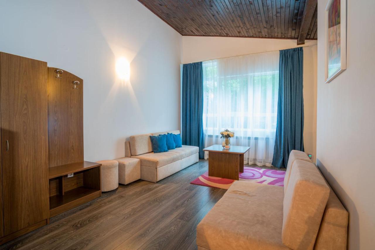 Family Park Hotel Kyoshkove Shumen Ngoại thất bức ảnh