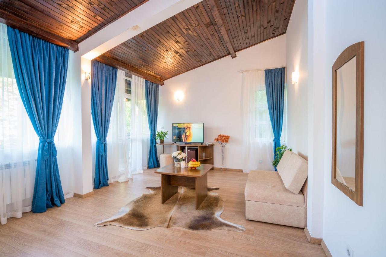 Family Park Hotel Kyoshkove Shumen Ngoại thất bức ảnh