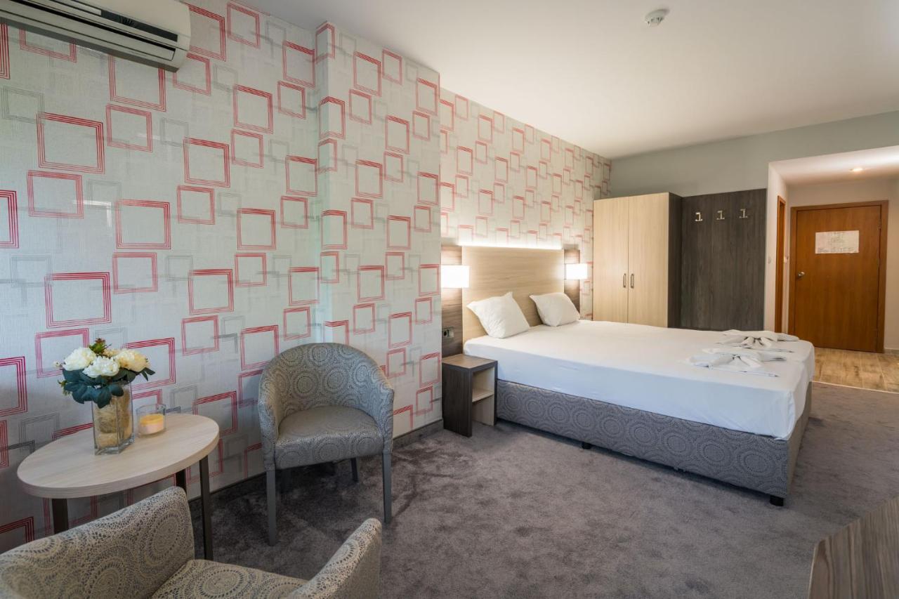 Family Park Hotel Kyoshkove Shumen Ngoại thất bức ảnh